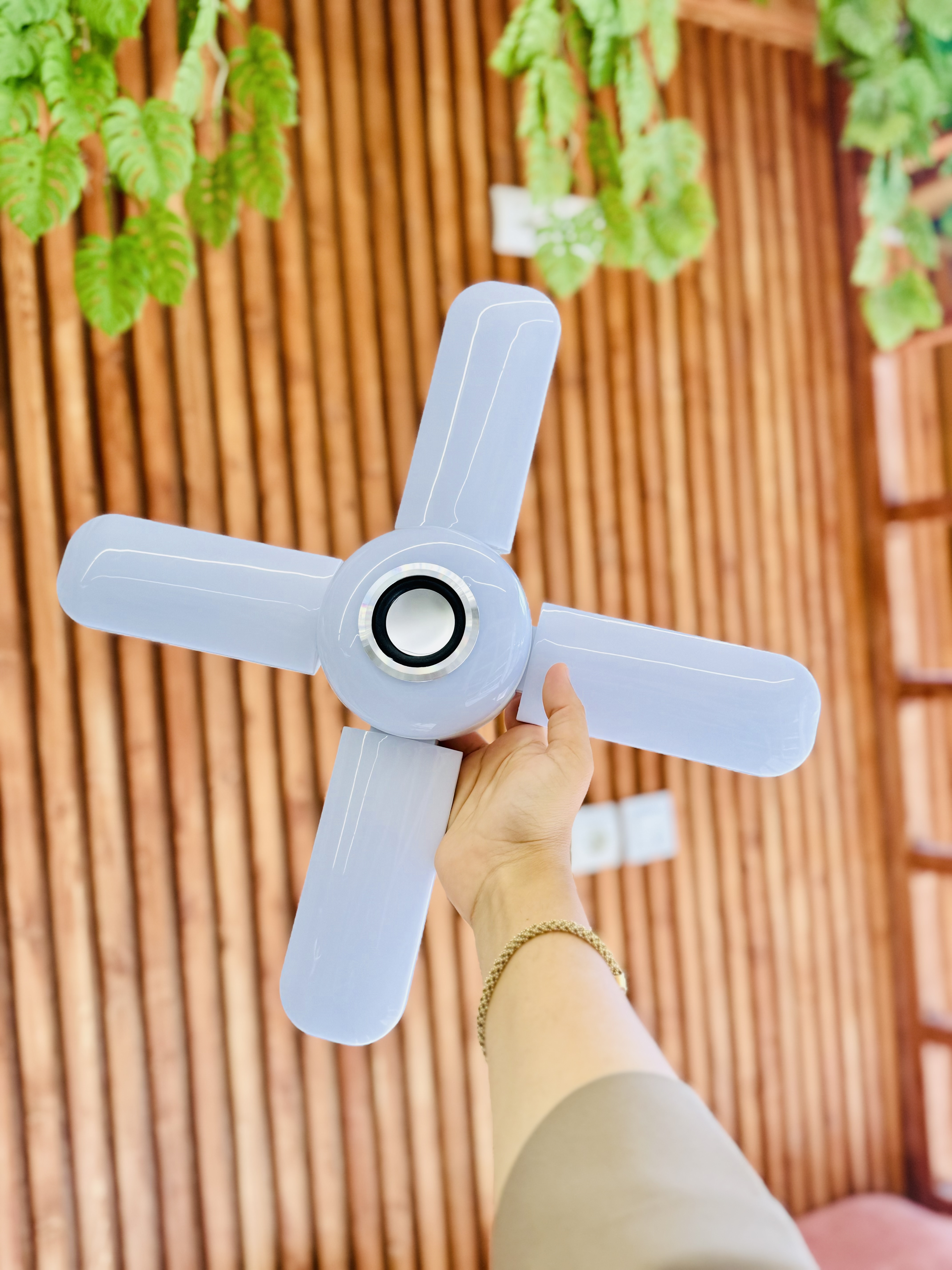 لامپ رنگی بلوتوثی